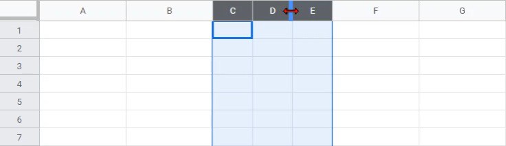 An example of adjusting the width of multiple columns at one time in Google Sheets